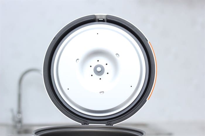 Nồi cơm điện 1.0L Cuckoo CR-0661 - Xanh/Cam